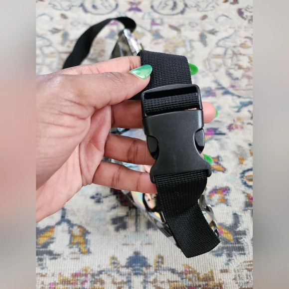 Holographic Womens High Glossy Michelle Obama Magazine Print Fanny Waist Purse - Picture 4 of 12